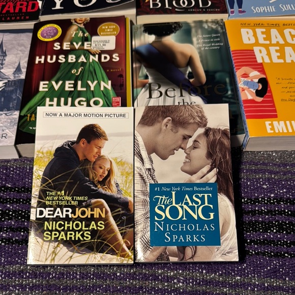 Assorted Book Collection - Picture 4 of 6